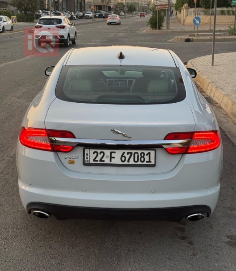 جاكوار XF